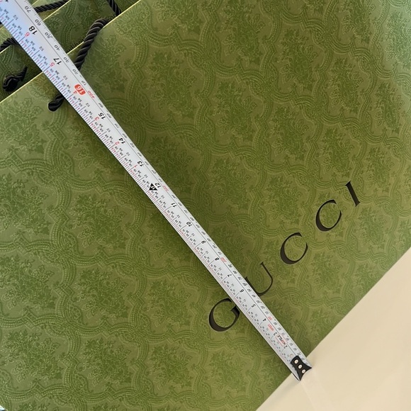 AUTHENTIC LARGE GUCCI PAPER SHOPPING BAG - Picture 8 of 17